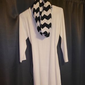 White Sequin Hearts sweater dress New with scarf & belt size LG